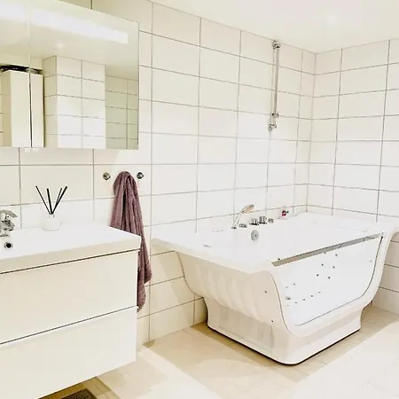 Guest house ***upscale***city Center* *